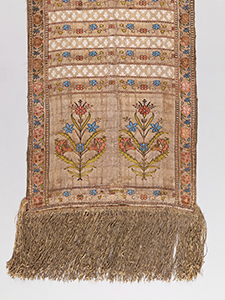 帯 銀地花卉段文様モール錦