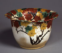 Bowl, Maple leaves in overglaze enamels and openwork