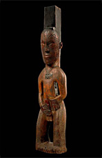 Pou tokomanawa (male post figure)