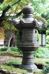 陶製の燈籠