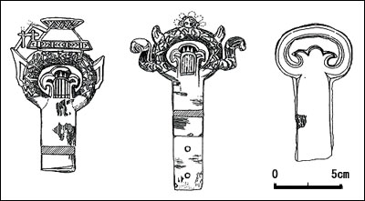 家形･花形飾環頭(左)･三葉環頭(右)
