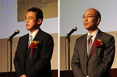 左：渡辺取締役常務執行役員　右：島谷副館長