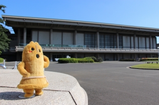 東洋館とトーハクくん