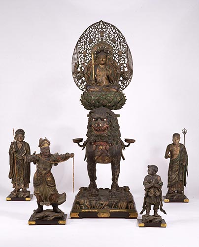  文殊菩薩騎獅像および侍者立像