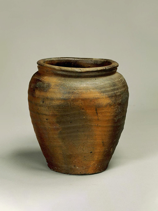 種壺形水指　備前　室町～安土桃山時代・16世紀