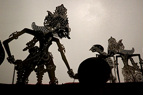 Wayang Kulit: Shadow Puppet Theater from Java (in Japanese)