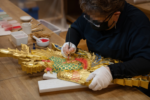 彩色実演の様子