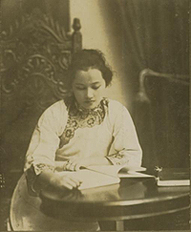 Song Qingling Reading