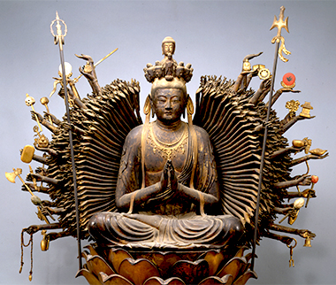 Seated Thousand-armed Kannon Bosatsu (Sahasrabhuja), National Treasure