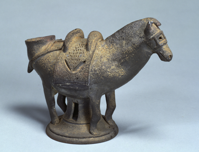 Image of "Horse-Shaped Container"