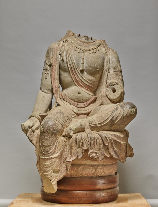 Image of "菩萨坐像"