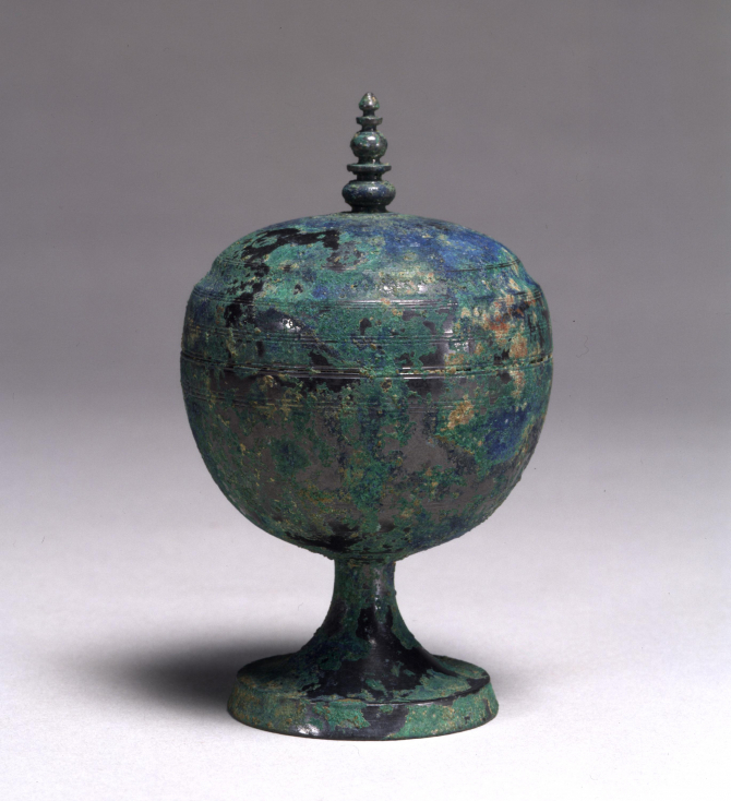 Image of "Bowl with Cover Having Sutra-shaped Handle Bronze"