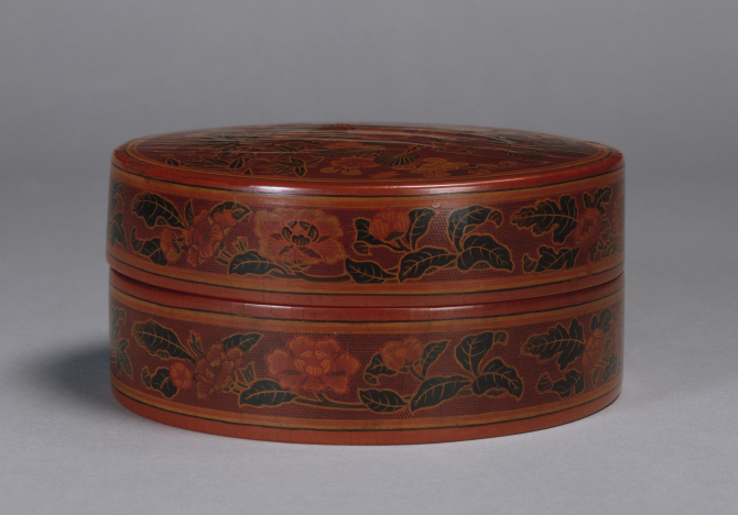 Image of "Box with a Pine, Bamboo, and Plum Tree, Lacquer coating inlaid with lacquer"