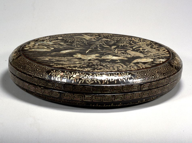 Image of "Covered Box, Willow and waterfowl design in mother-of-pearl inlay"