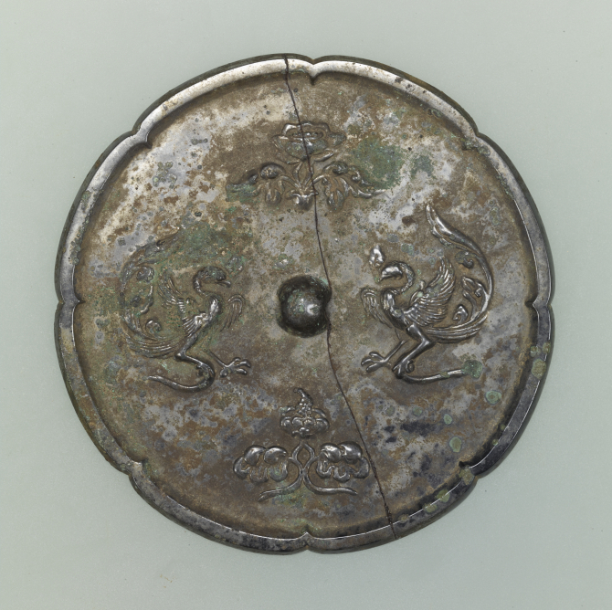『興福寺鎮壇具 瑞花双鳳八花鏡』の画像