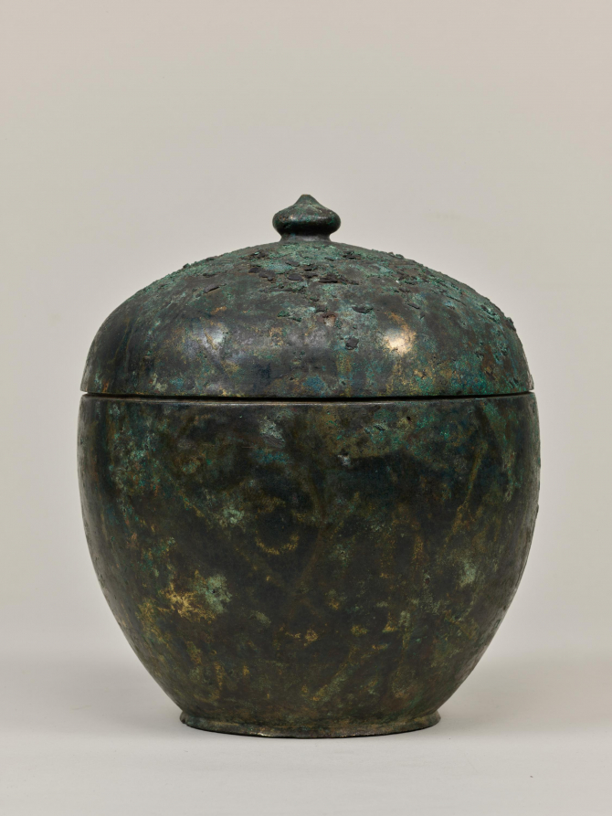 『金銅壺』の画像