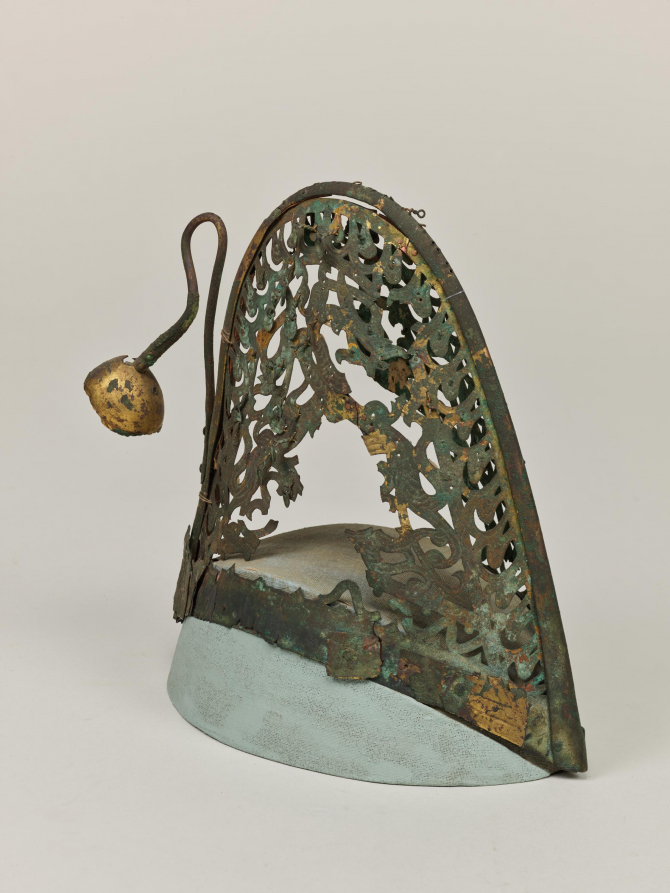 Image of "Gilt bronze crown."
