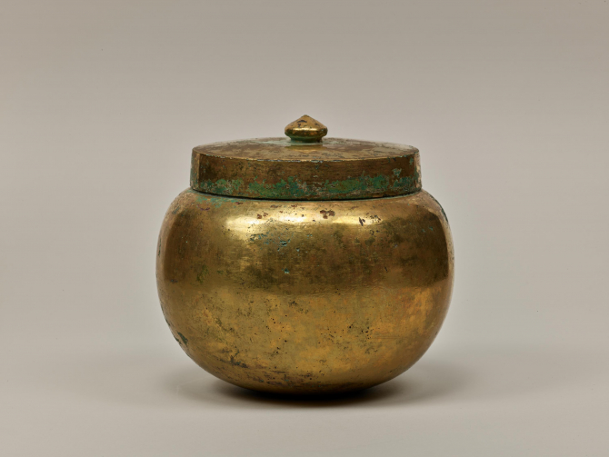 『金銅骨壺』の画像