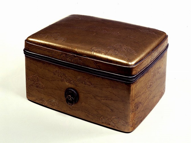 Image of "Tebako (cosmetic box)."