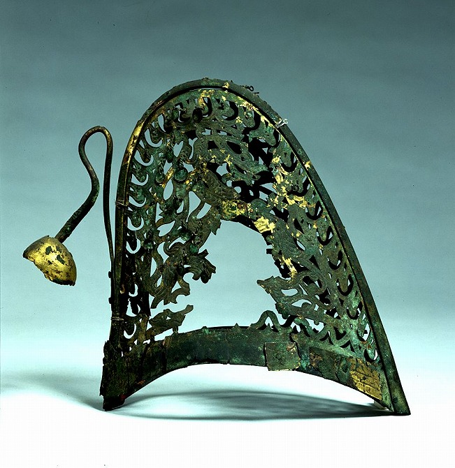 Image of "Gilt bronze crown."