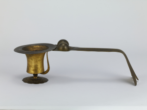 Image of "Incense Burner with a Handle in the Shape of Magpie's Tail"