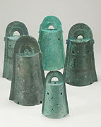 Image of "39 Bronze Bells(Dotaku), Excavated at Kamoiwakura, Shimane Prefecture, Yayoi period, 1th century B.C.-1th century A.D. (National Treasure, Agency for Cultural Affairs)"