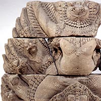 『ナーガ上のガルダ（部分）　カンボジア・バプーオン入口と象のテラス　アンコール時代・12～13世紀　フランス極東学院交換品』の画像