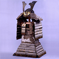 Image of "Armor with White Lacing, Kamakura period, 14th century, (National Treasure, Lent by Hinomisaki-jinja, Shimane)"