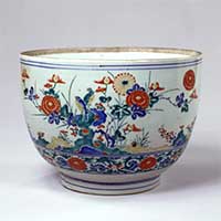 Image of "Deep BowlBird and flower design in overglaze enamel, Imari ware, Kakiemon type, Edo period, 17th century (Important Cultural Property)"