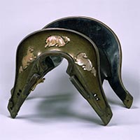 Image of "Saddle, Lion design in mother of pearl inlay, Heian-Kamakura period, 12th-13th century (Important Cultural Property, Gift of Mr. Kano Jigoro)"