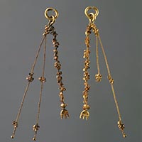 Image of "Gold Earrings with Pendants, From Niizawa Senzuka No. 126 Tumulus, Kawanishi-cho, Kashihara-shi, Nara, Kofun period, 5th century (Important Cultural Property)"
