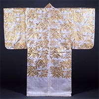 Image of "Surihaku (Noh costume), Bamboo and sparrow design on white ground, Passed down by the Uesugi family, Edo period, 18th century"