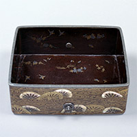 Image of "Tebako (Cosmetic box), Wheels-in-stream design in maki-e lacquer and mother-of-pearl inlay (detail), Heian period, 12th century (National Treasure)"