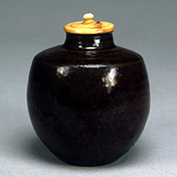 Image of "Tea Caddy, Bunrin (“apple”) type; known as the “Uji”, China, Southern Song–Yuan dynasty, 13th century"