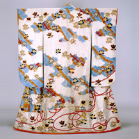 Image of "Furisode (Garment with long sleeves), Cloud, bamboo curtain, and tachibana orange design on white figured satin ground, Edo period, 19th century"