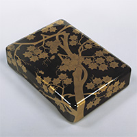 Image of "Bunko (Box for books and other items), Design of a maple tree in maki-e lacquer, By Hara Yoyusai, Edo period, 19th century"