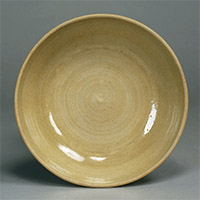 Image of "Shallow Bowl, Celadon glaze, Northern Thailand, 15th century (Gift of Mr. Yoshioka Ken)"