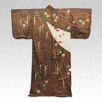 Image of "Kosode (Garment with small wrist openings), Design of abalone strips and wisterias on a parti-colored white and reddish black figured-satin ground, Edo period, 17th century (Important Cultural Property)"