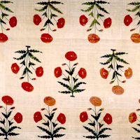 『敷物白地芥子文様更紗（部分）　インド・グジャラート　17世紀』の画像