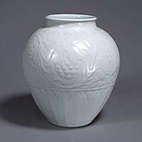 Image of "Jar, White porcelain with grape scroll design in relief, By Itaya Hazan, Showa era, 20th century"
