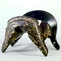 Image of "중요문화재　나전 싸리무늬 안장 12세기"