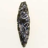 Image of "Projectile Point in the Shape of a Spearhead, Found in Tsurugashima City, Saitama, Paleolithic period, 18000 BC"