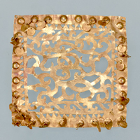 Image of "중요문화재　금 사각판　5세기"