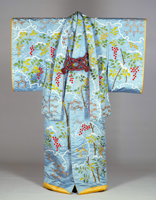 Image of "外袍　浅葱色缎子地雪花南天竹图案　江户时代 19世纪"
