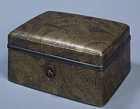Image of "Tebako (cosmetic box), Fan design in maki-e lacquer, Muromachi period, 15th century(Important Cultural Property)"
