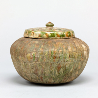 『古代の施釉陶器』の画像