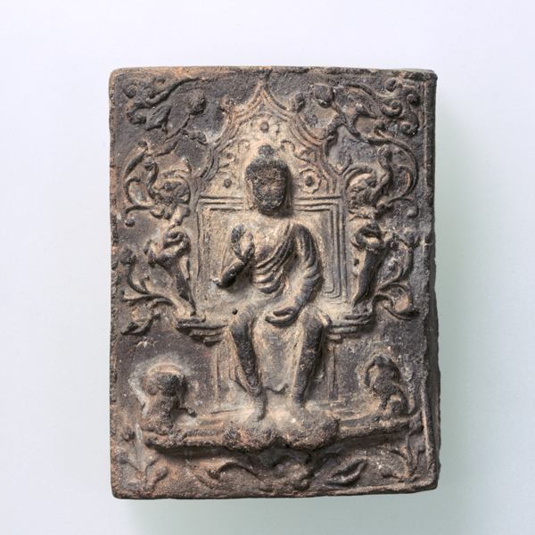 Image of "Clay Relief Tile with an Image of a Buddhist Deity, Found at Minami-Hokkeji Temple, Nara, Asuka period, 7th century (Important Cultural Property)"