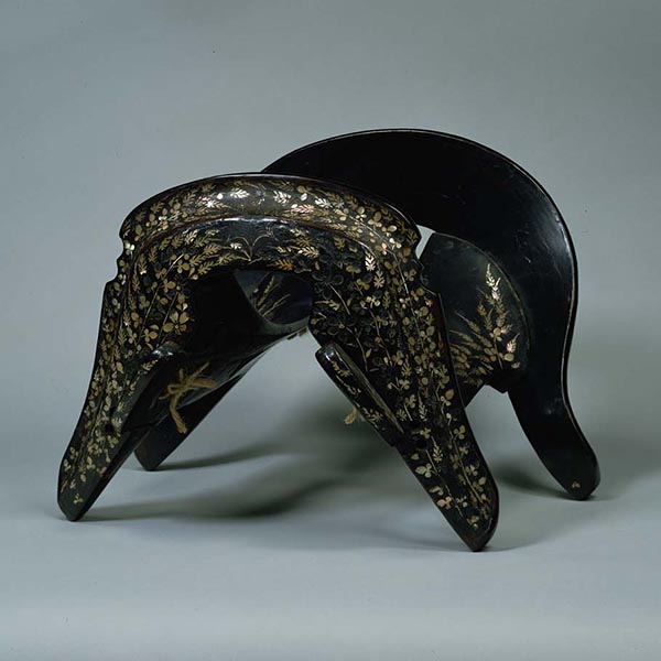 Image of "Saddle with Bush Clovers, Heian period, 12th century (Important Cultural Property)"