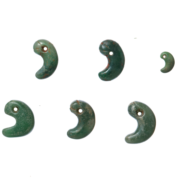 Image of "Comma-Shaped Beads (Magatama), Found at Tōdaijiyama Tumulus, Nara,	Kofun period, 4th century (National Treasure)"