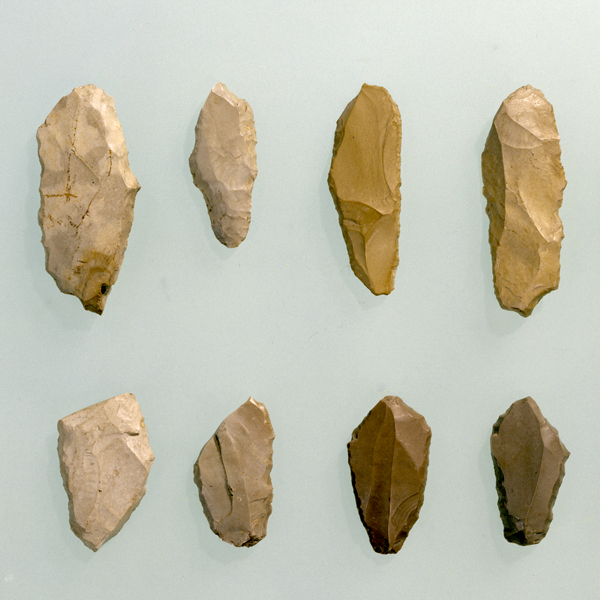 Image of "Gravers, Excavated from Araya site, Nagaoka-shi, Niigata, Paleolithic period, 16000 BC (Gift of Mr. Hoshino Ryo)"